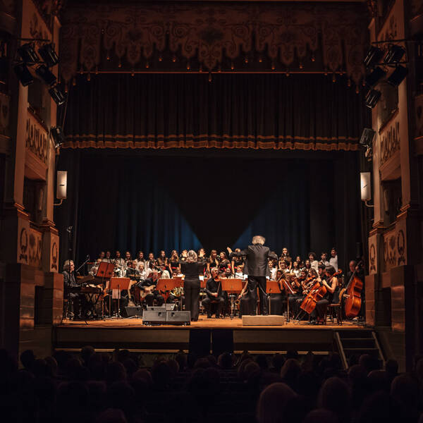 Al Teatro Accademico di Castelfranco Veneto Art Voice Christmas Songs